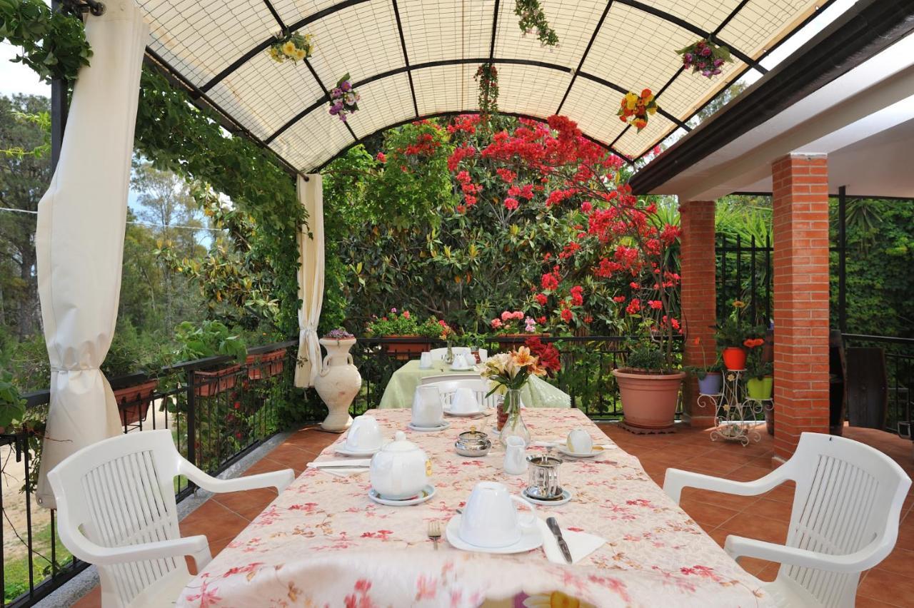 B&B Is Murdegus Tortoli Bagian luar foto