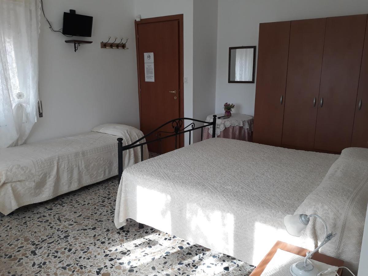 B&B Is Murdegus Tortoli Bagian luar foto